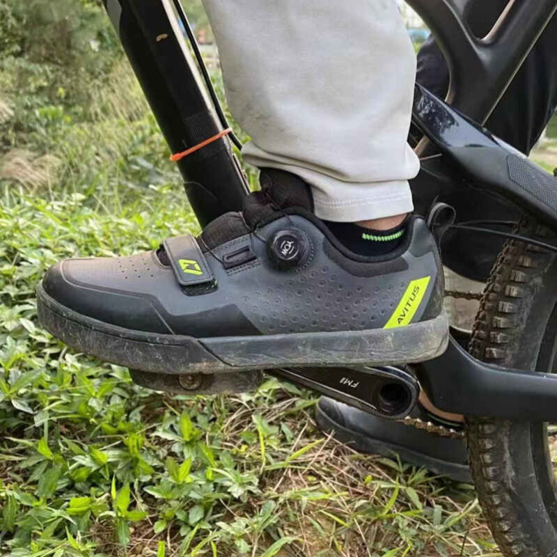 Commuting On Mountain Bike - AVITUS Mountainbikeschoenen Zapatillas MTB-schoenen Plat pedaal